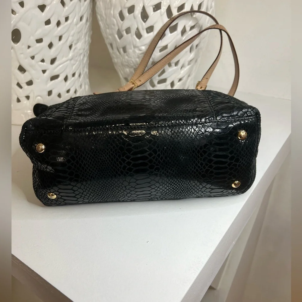 Michael Kors Womens Phyton Black Glossy Leather Patent Snakeskin Shoulder Bag